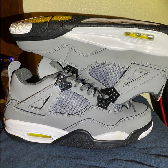 Jordan 4 “Cool Grey”